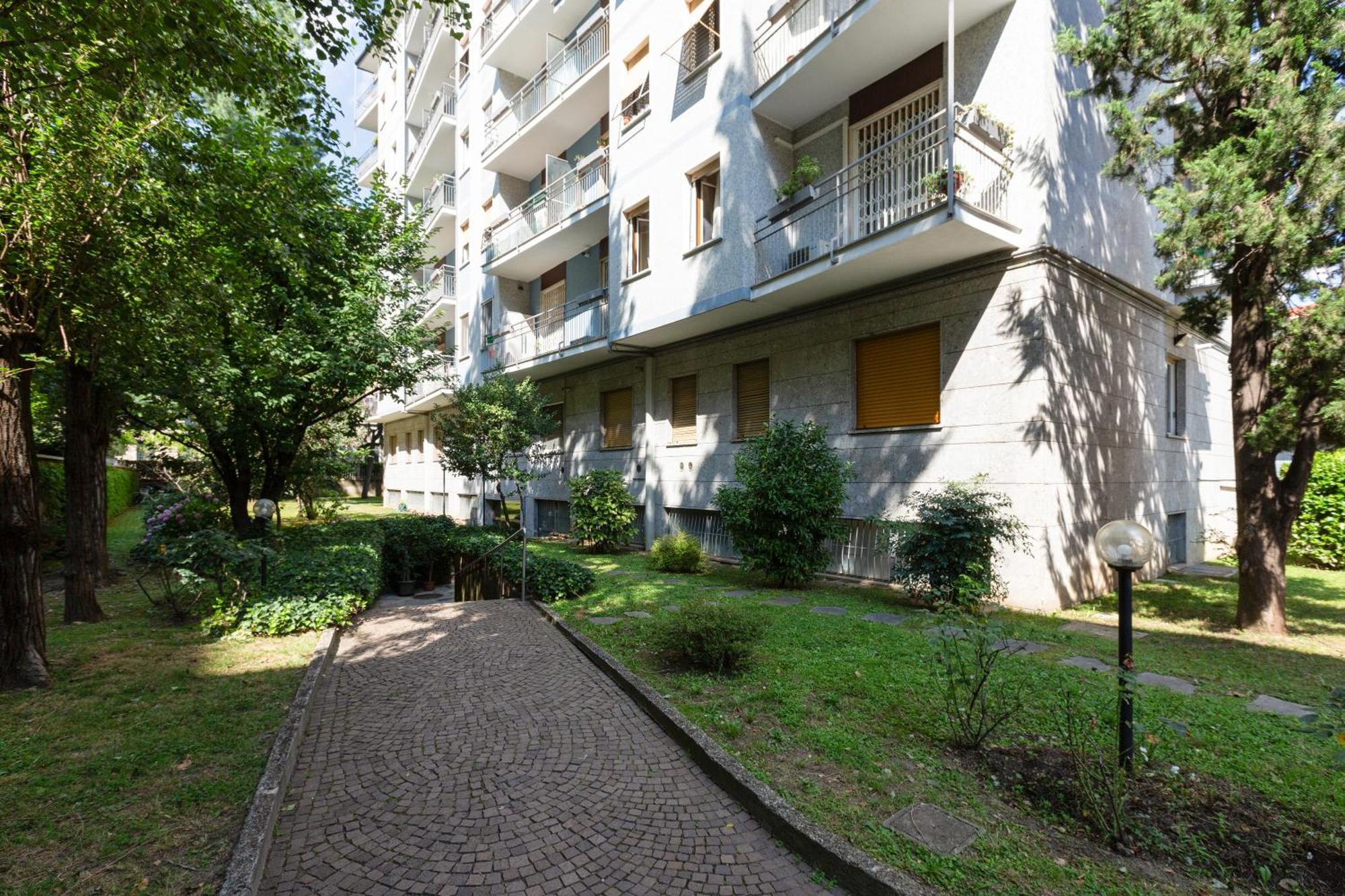 Ca' Granda M5 & Bicocca - Apartment With Parking Мілан Екстер'єр фото